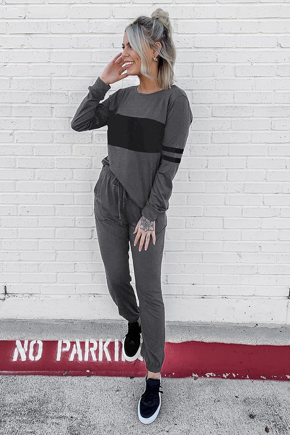 Womens 2 Piece Lounge Set 2025: Long Sleeve Top and High Waisted Sweatpants for Fall Fashion and Travel