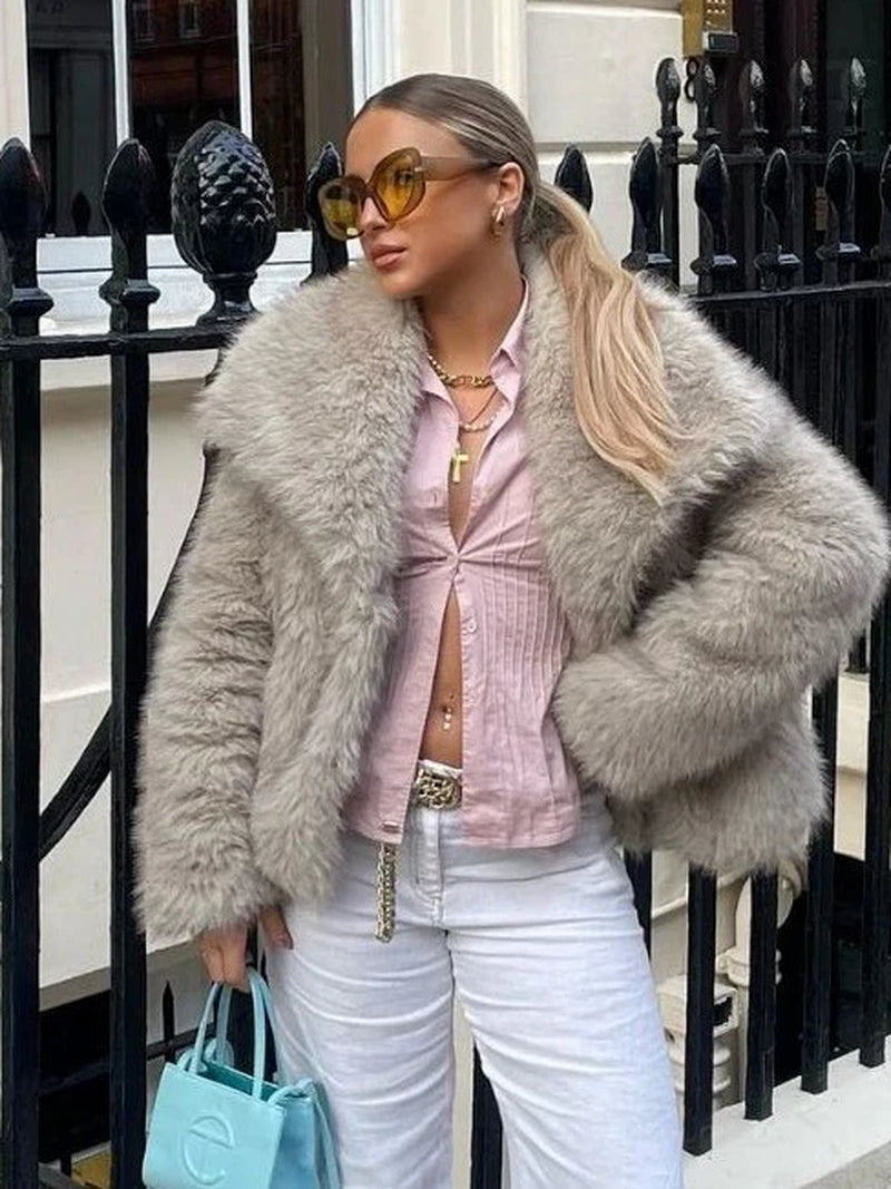 Stay Cozy and Chic with Our Winter Plush Coat - Stylish Long Sleeve Lapel Outwear for Women